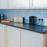 Spacious 2 Bedroom Flat For 6 With Garden Access In Brixton And Stockwell