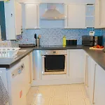 Spacious 2 Bedroom Flat For 6 With Garden Access In Brixton And Stockwell